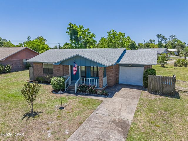 1848 Airport Circle, Panama City, FL 32405