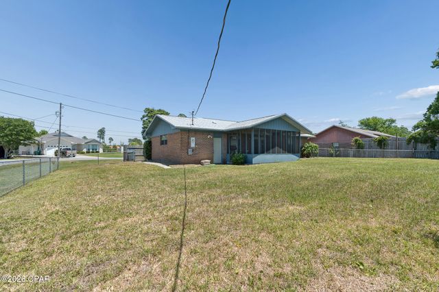 1848 Airport Circle, Panama City, FL 32405