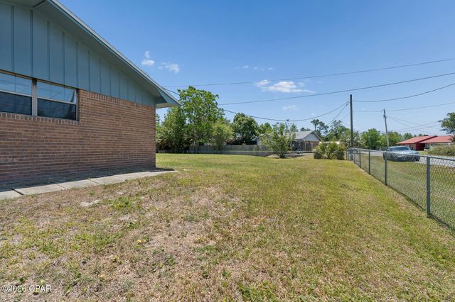 1848 Airport Circle, Panama City, FL 32405