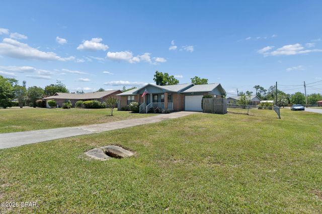 1848 Airport Circle, Panama City, FL 32405