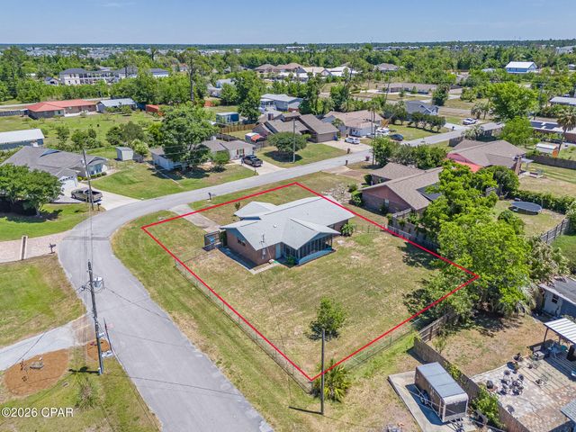 1848 Airport Circle, Panama City, FL 32405