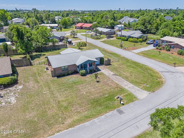 1848 Airport Circle, Panama City, FL 32405