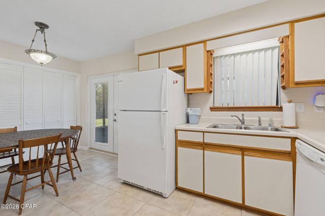 1848 Airport Circle, Panama City, FL 32405