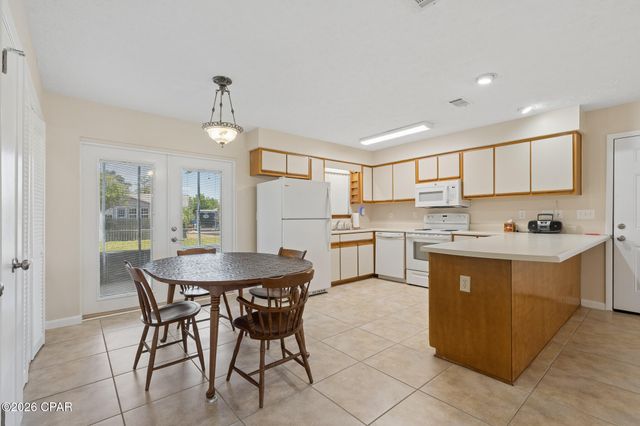 1848 Airport Circle, Panama City, FL 32405