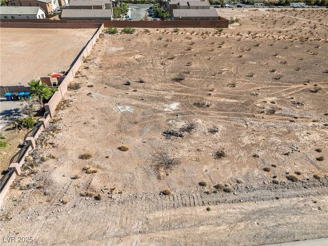 Raven, Las Vegas, NV 89139