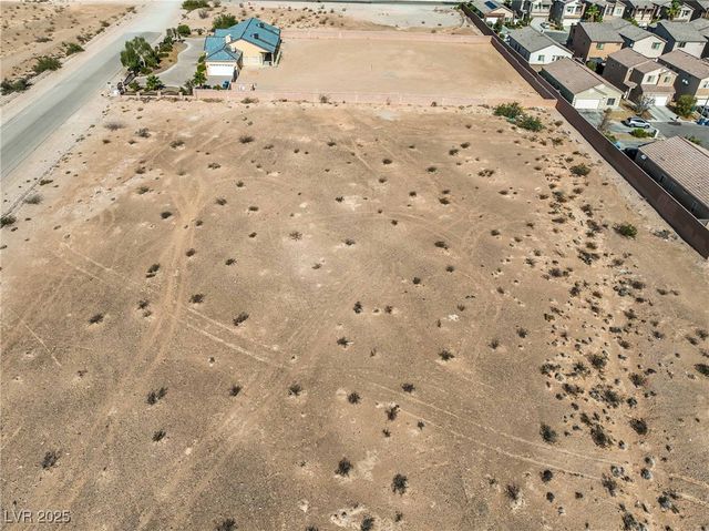 Raven, Las Vegas, NV 89139