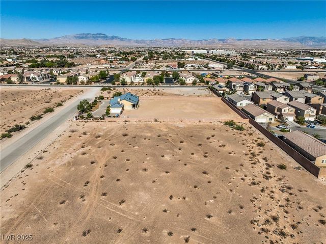 Raven, Las Vegas, NV 89139