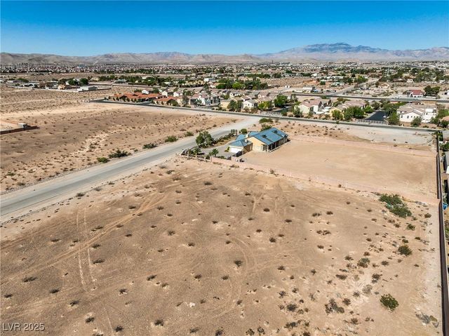 Raven, Las Vegas, NV 89139