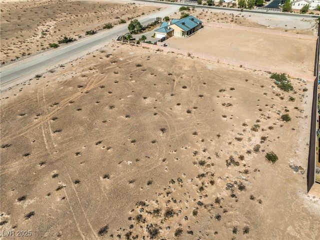 Raven, Las Vegas, NV 89139