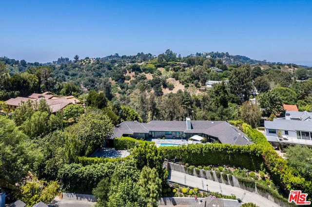 3035 Lake Glen Drive, Beverly Hills, CA 90210