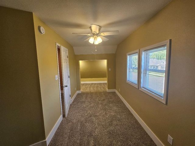807 5th Avenue, Belle Plaine, IA 52208