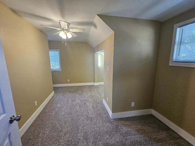 807 5th Avenue, Belle Plaine, IA 52208