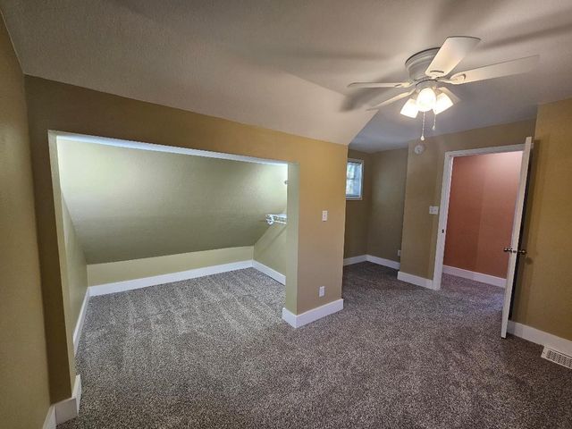 807 5th Avenue, Belle Plaine, IA 52208