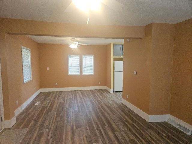807 5th Avenue, Belle Plaine, IA 52208