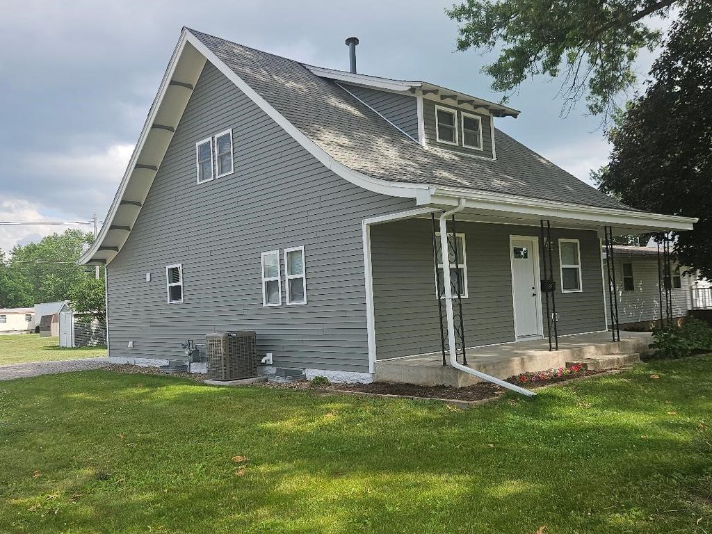 807 5th Avenue, Belle Plaine, IA 52208