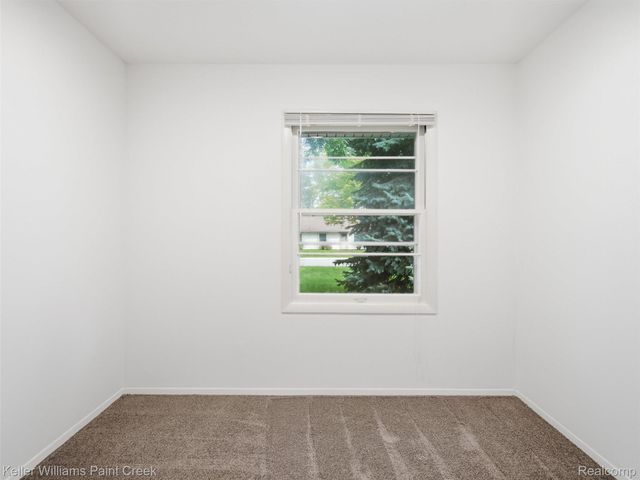 2908 Edna Jane Drive, Auburn Hills, MI 48326