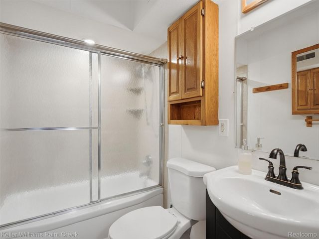 2908 Edna Jane Drive, Auburn Hills, MI 48326