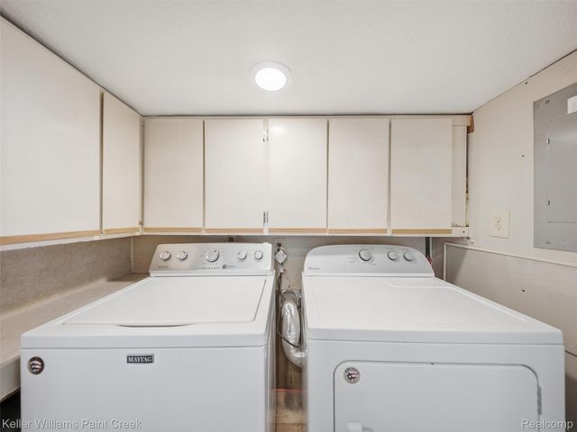 2908 Edna Jane Drive, Auburn Hills, MI 48326