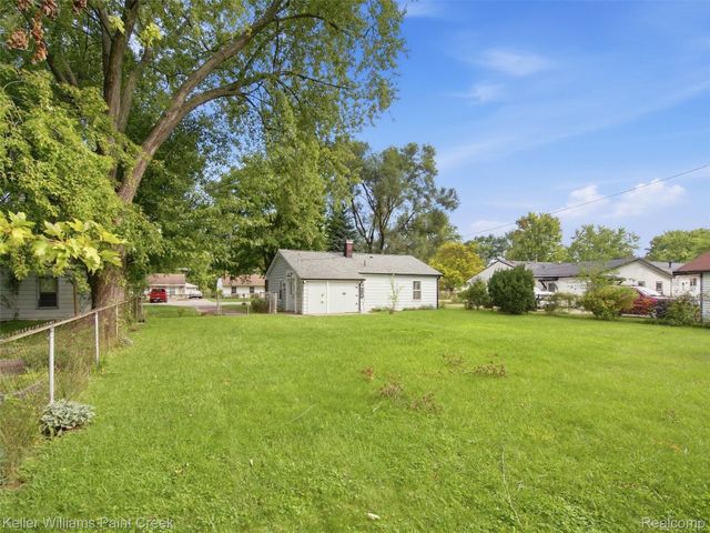2908 Edna Jane Drive, Auburn Hills, MI 48326