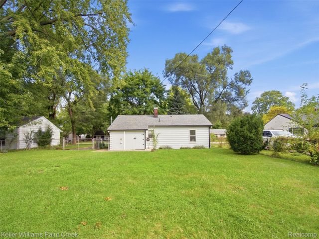 2908 Edna Jane Drive, Auburn Hills, MI 48326