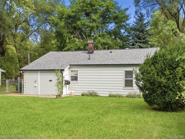 2908 Edna Jane Drive, Auburn Hills, MI 48326