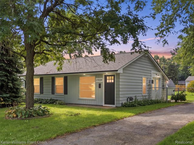 2908 Edna Jane Drive, Auburn Hills, MI 48326