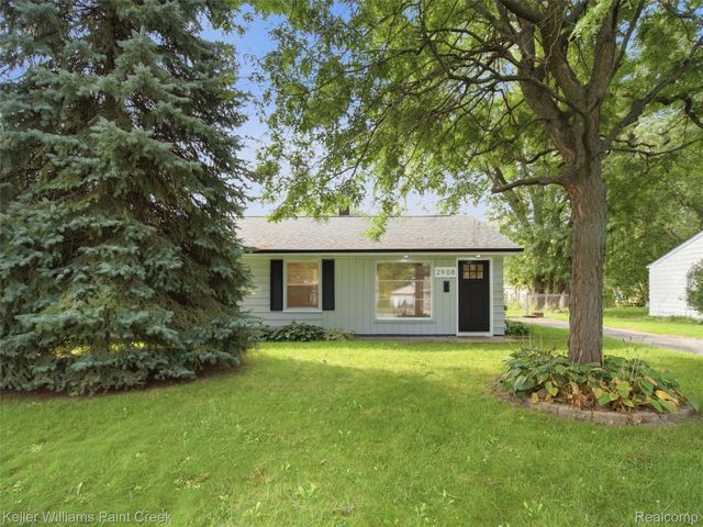 2908 Edna Jane Drive, Auburn Hills, MI 48326