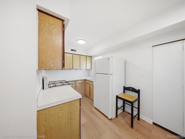 2908 Edna Jane Drive, Auburn Hills, MI 48326