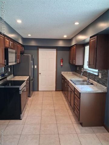 2219 Lakeview Avenue, Ypsilanti, MI 48198