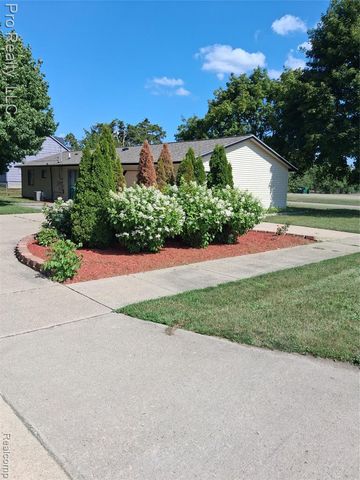 2219 Lakeview Avenue, Ypsilanti, MI 48198