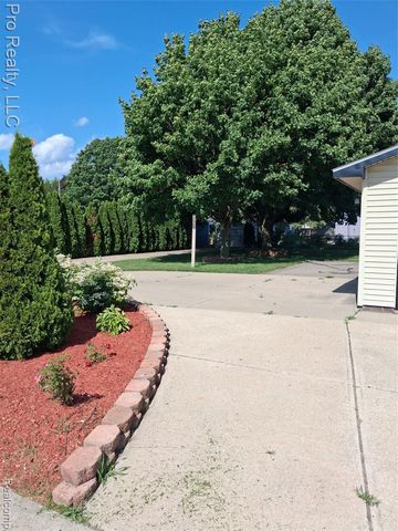 2219 Lakeview Avenue, Ypsilanti, MI 48198