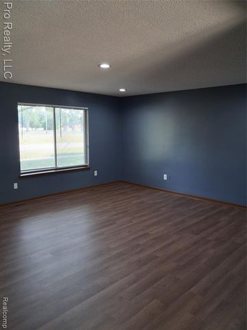 2219 Lakeview Avenue, Ypsilanti, MI 48198
