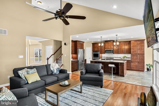 11 TAFT CT, Hainesport, NJ 08036