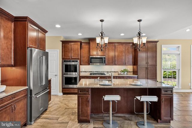 11 TAFT CT, Hainesport, NJ 08036