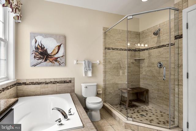 11 TAFT CT, Hainesport, NJ 08036