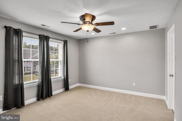 11 TAFT CT, Hainesport, NJ 08036
