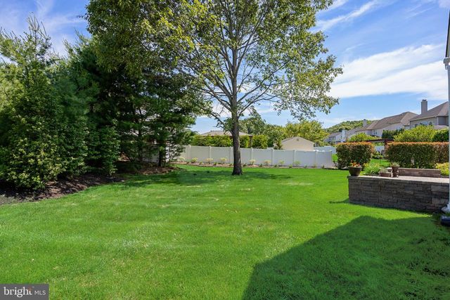 11 TAFT CT, Hainesport, NJ 08036