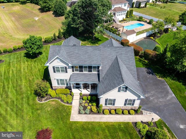 11 TAFT CT, Hainesport, NJ 08036