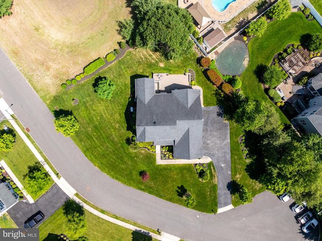 11 TAFT CT, Hainesport, NJ 08036