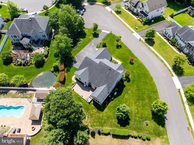 11 TAFT CT, Hainesport, NJ 08036
