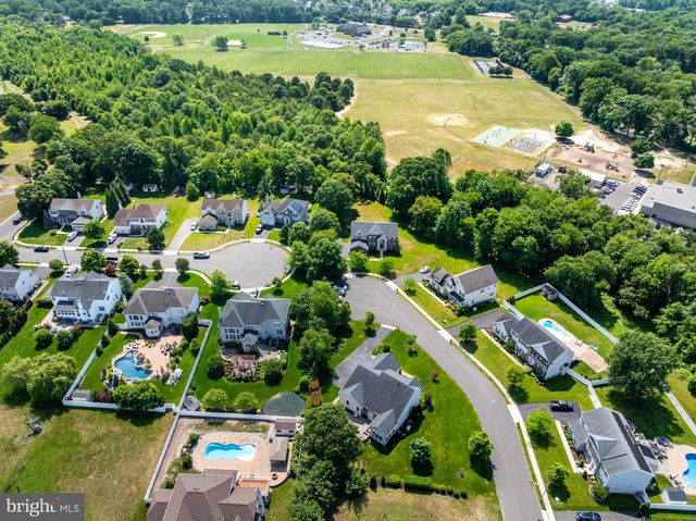 11 TAFT CT, Hainesport, NJ 08036
