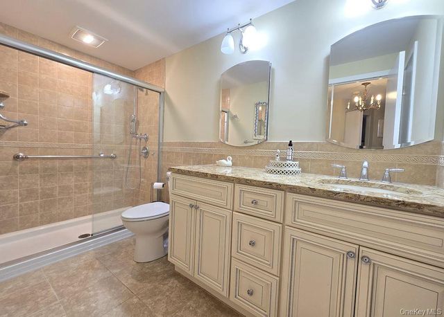 331 Clubhouse Court, Coram, NY 11727