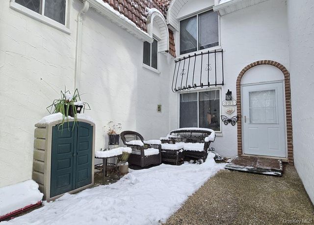 331 Clubhouse Court, Coram, NY 11727