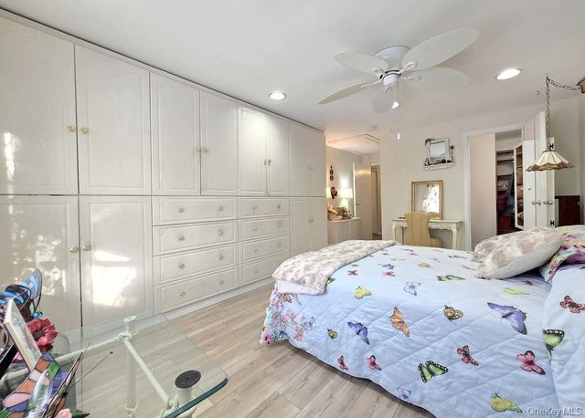 331 Clubhouse Court, Coram, NY 11727