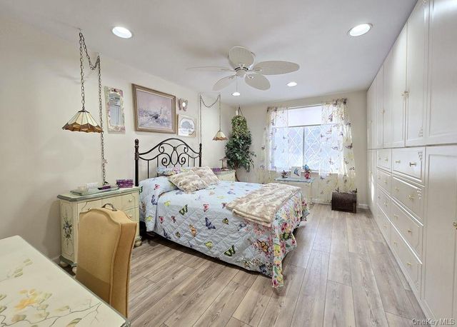 331 Clubhouse Court, Coram, NY 11727