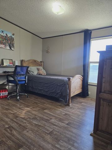 1381 Hackleman Road, Whitesboro, TX 76273