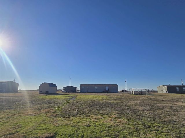 1381 Hackleman Road, Whitesboro, TX 76273
