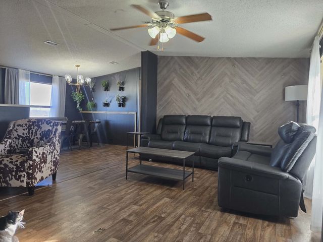 1381 Hackleman Road, Whitesboro, TX 76273