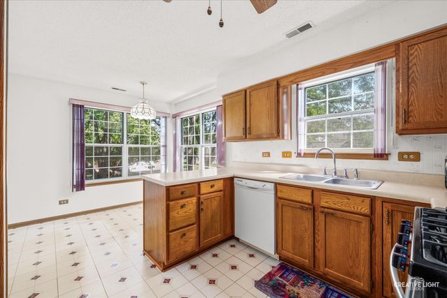 63 Jericho Lane 63, Batavia, IL 60510