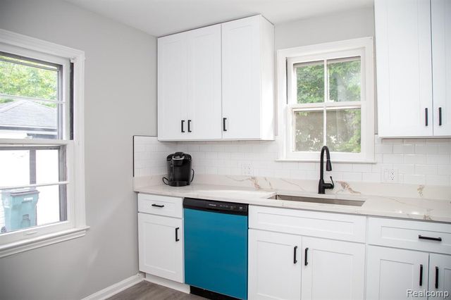 4056 Robina Avenue, Berkley, MI 48072
